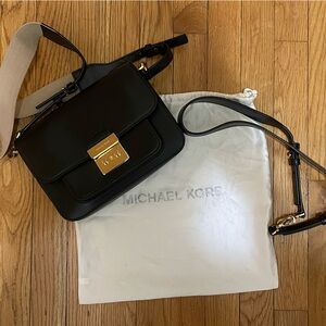 Black Michael Kors Crossbody